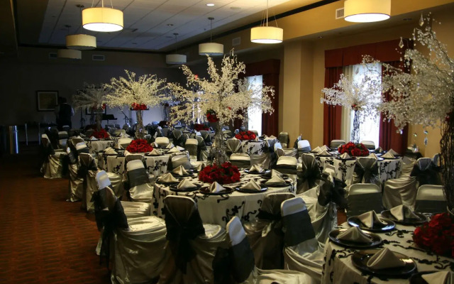 Hampton Inn & Suites Mission