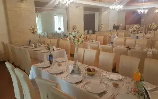 Hotel Elyon
