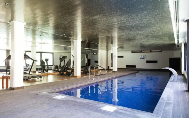 Lujoso apartamento con piscina interior