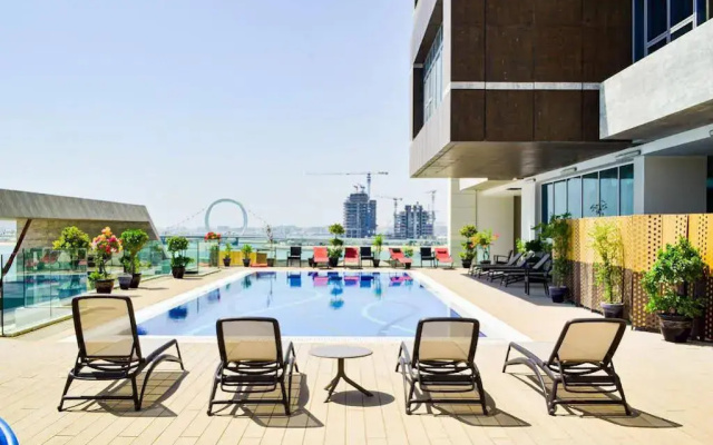 Waterfront Hotel and Apartment