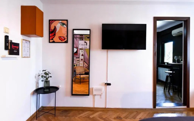 THE POP ART Experience Central Studio - Homey Residence