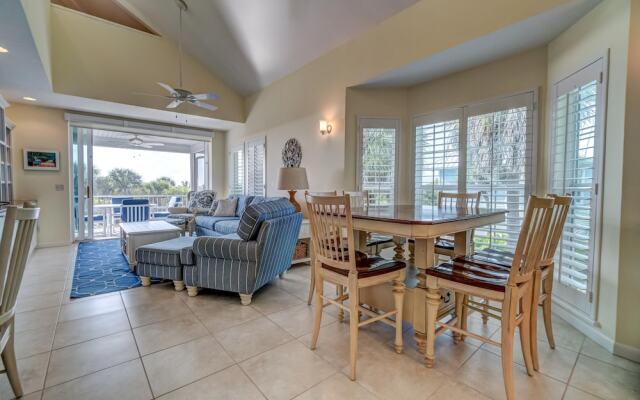 Beach Three Bedroom Villa by Redawning