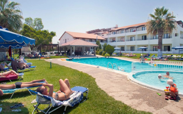 Matoula Beach Hotel
