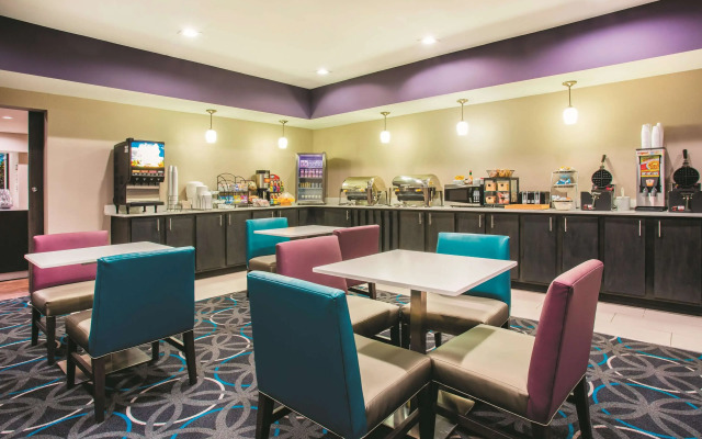 La Quinta Inn & Suites by Wyndham Russellville