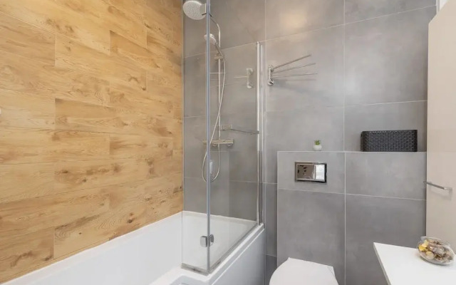Apartment With Garden by Renters