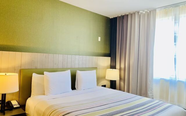 Country Inn & Suites by Radisson, San Jose International Airport, CA