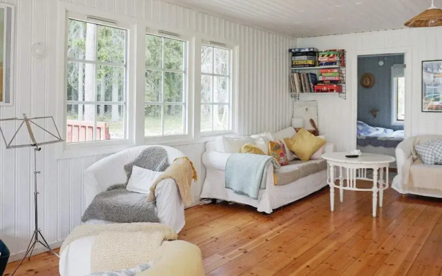 5 Person Holiday Home in Grisslehamn-by Traum