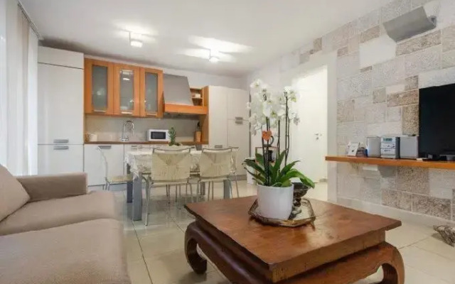 Delux Villa Hedonica