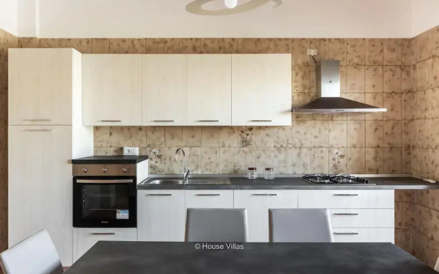 Peony Apartment in Noto