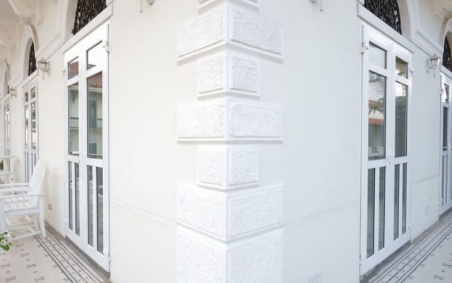 w Stunning 2BR With Balcony in Casco Viejo