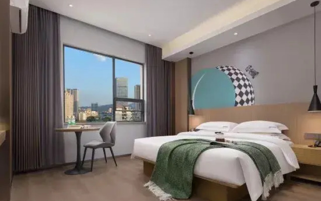 Zhongxiang Kaiden Business Hotel