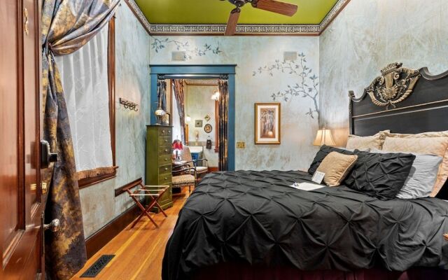 The Peerless Hotel by WanderLodges