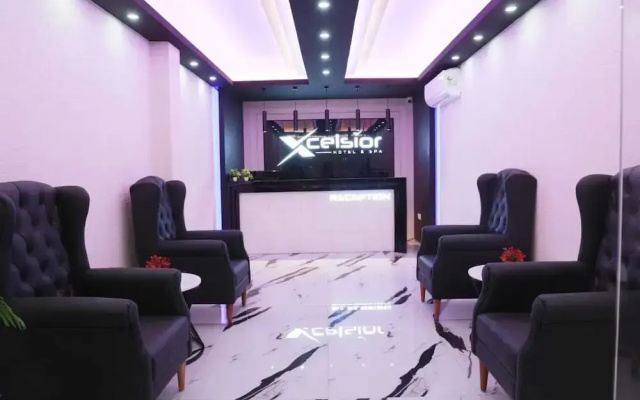 Xcelsior Hotel And Spa