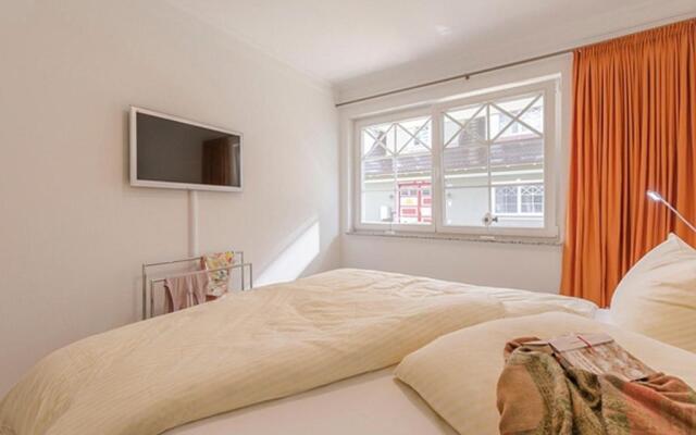 Les Belles, Haus Davide, FW Exclusive, Whg 7