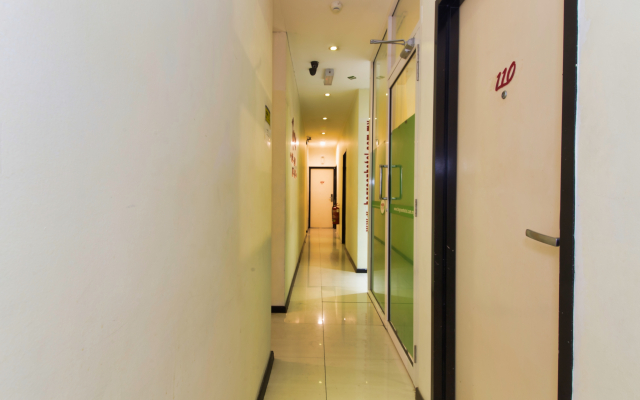 OYO 479 The Green Hotel