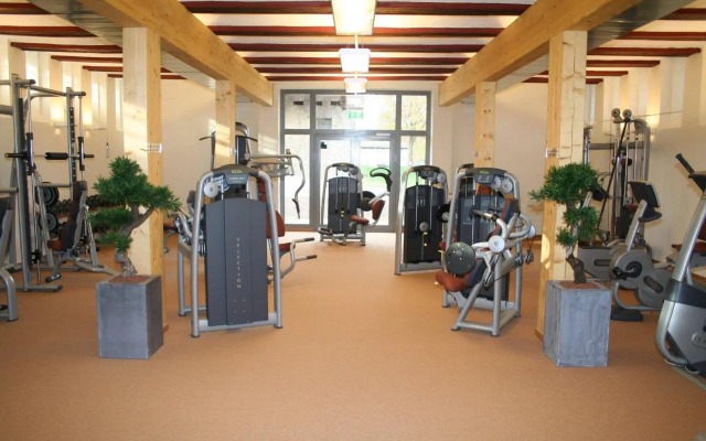 Schloss und Gut Liebenberg