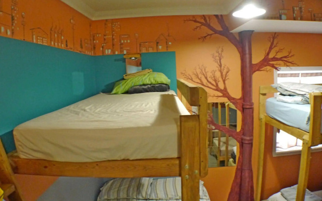 Auberge Jeunesse LouLou's Backpacker Hostel