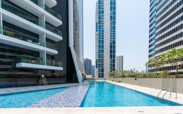 GLOBALSTAY. New Marquise Square Building in Business Bay