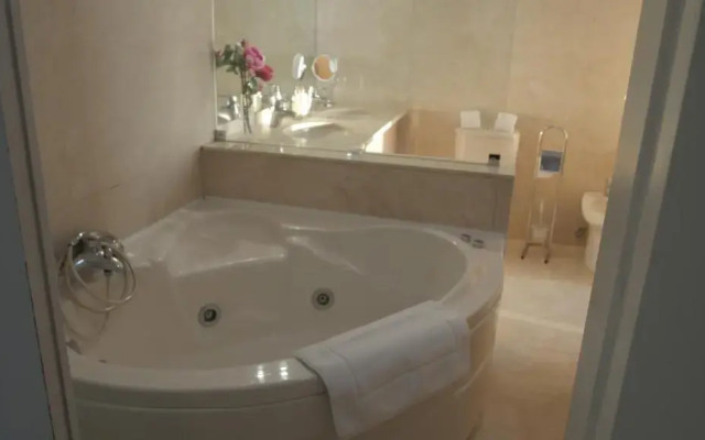 Bartolomeu Apart Hotel