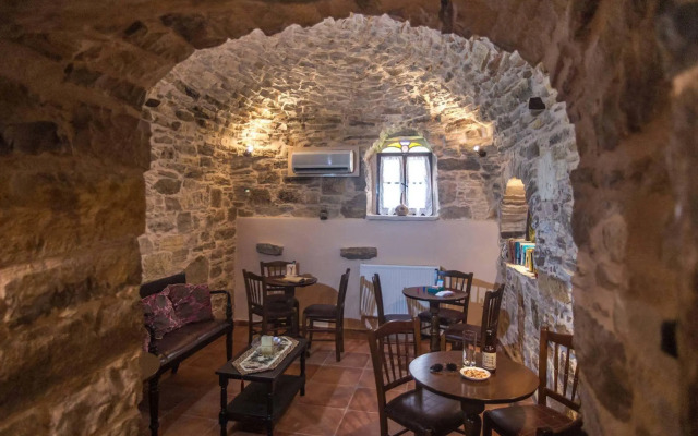 Vouno Village Apartments