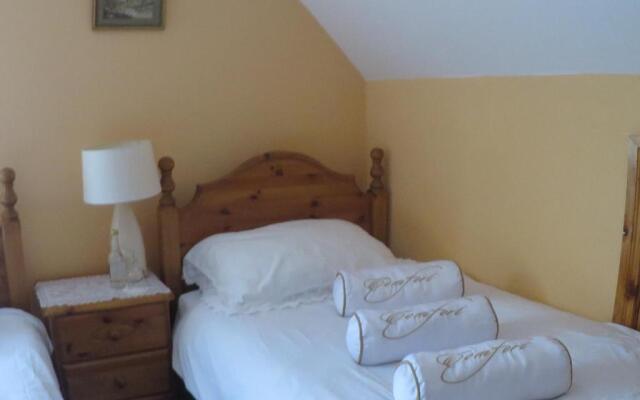 Derghaven B&B, Hostel & Self Catering