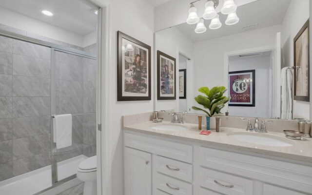 Private Pool Villa W/pool Table, On-site Waterpark