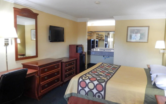 Motel 6 Marshall, TX