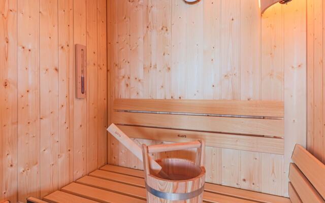Luxury Villa in Ellmau with Hot Tub