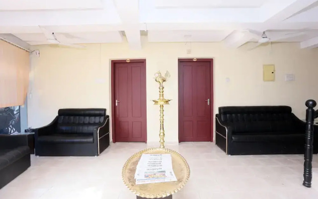 Gamas Centre by OYO Rooms