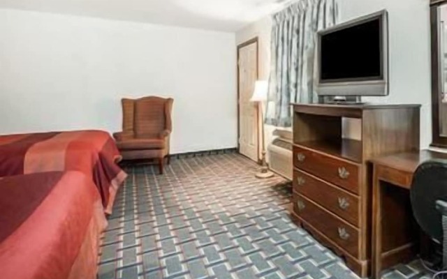 Rodeway Inn Lawrenceburg