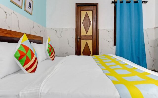 OYO Home 38093 Designer Stay Fortis Hospital