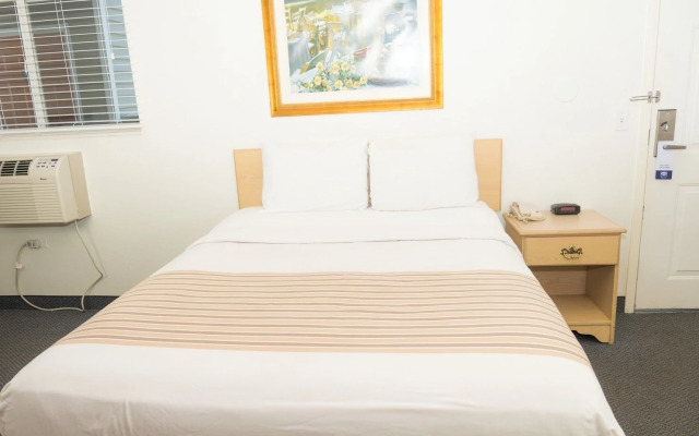 Suburban Studios Lakeland North I-4