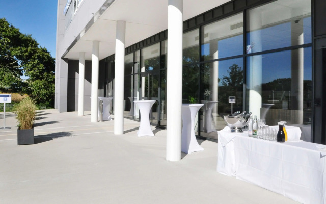 Golden Tulip Pornic Suites