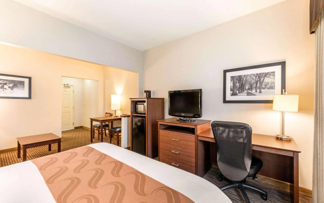 Quality Inn & Suites University Fort Collins