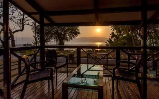 SaffronStays Little Paradise