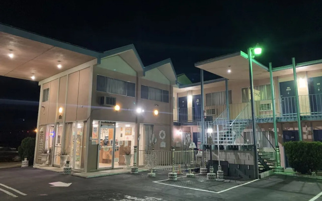 ERTH INN by AGA - Mojave