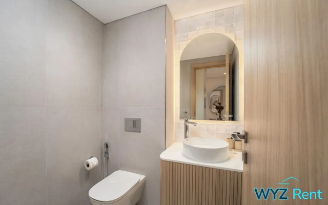 Stunning 2 BR in the heart of Downtown