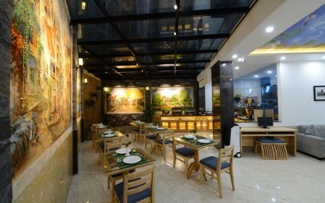 Blue Hanoi Inn City Hotel