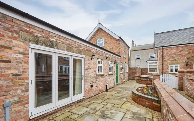 Host Stay Jubilee Close