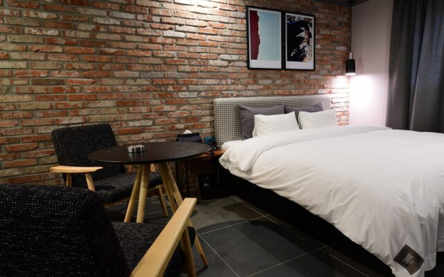Brown Dot Hotel Daeyeon