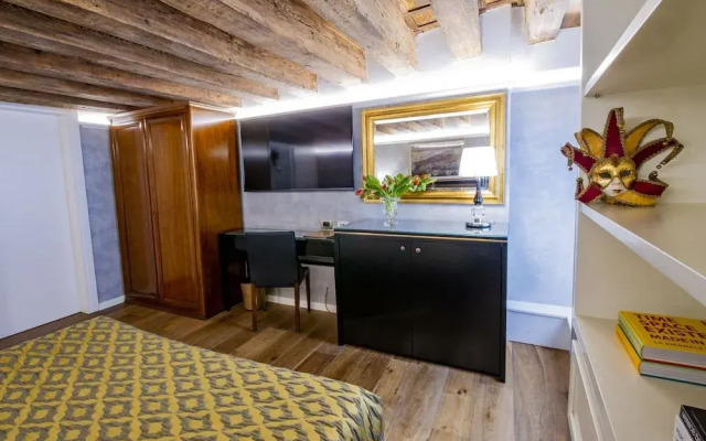EGO' Residence