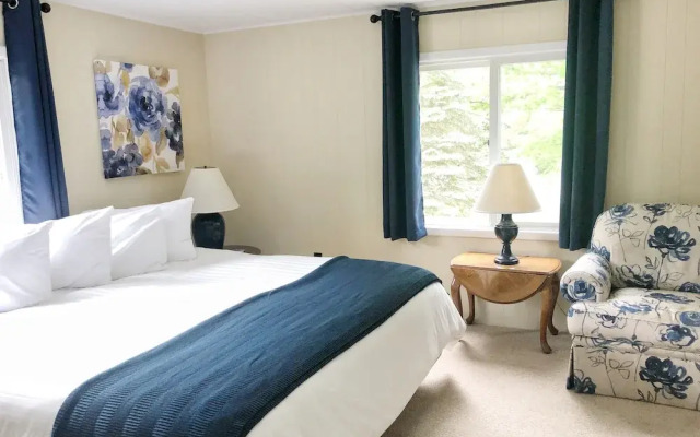 Churchill Pointe Inn