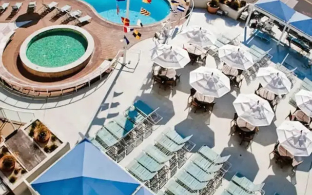 Port Royal Oceanfront Hotel