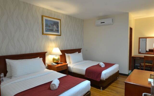 Royal Suites Condotel