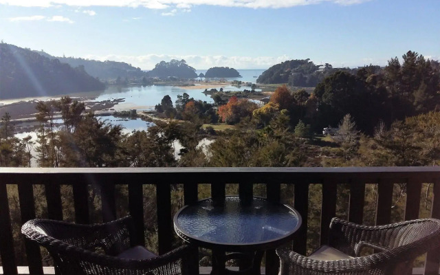 Kimi Ora Eco Resort