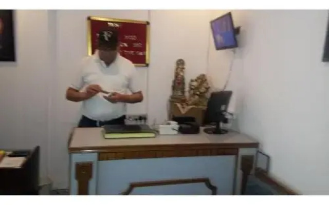Pleasant Stay Near Library
