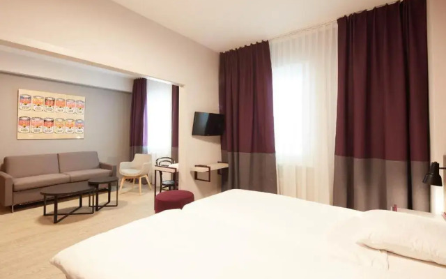 Hotel Crystal