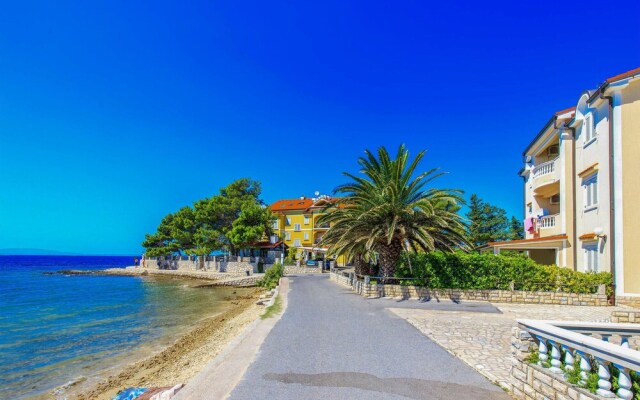 Beautiful Home in Banjol With Wifi and 2 Bedrooms