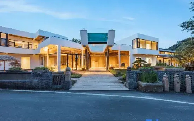 Suburban Core Aesthetic Accommodation