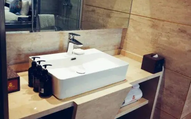 Weimei Shangpin Hotel (Hami Huanghou Tianjie)